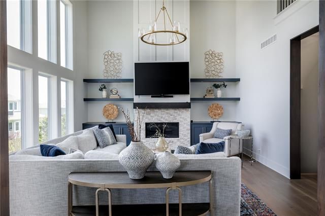 16701 Long St, Overland Park, KS 66221