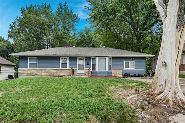6808 E 85th Ter, Kansas City, MO 64138