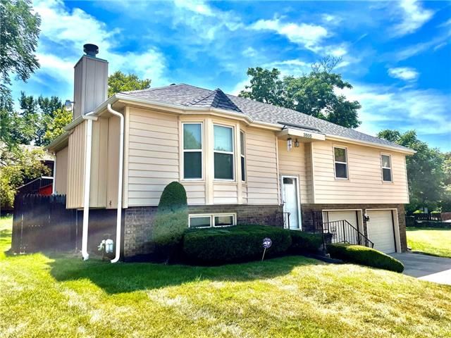 3805 E 18th Ct, Kansas City, MO 64127
