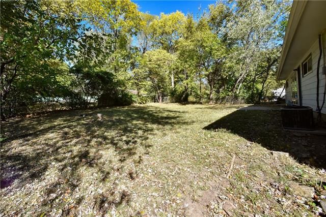 7802 E 112th St, Kansas City, MO 64134