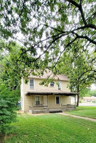 712 N Jefferson St, Iola, KS 66749