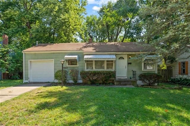 8125 Mcgee St, Kansas City, MO 64114