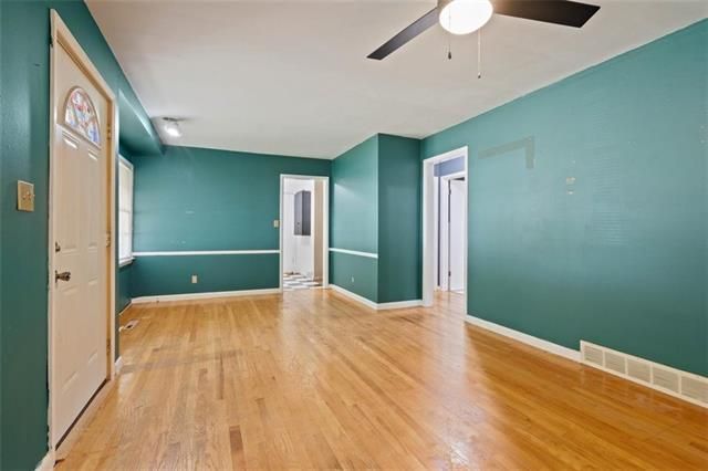 8125 Mcgee St, Kansas City, MO 64114