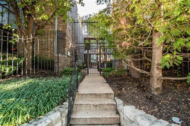 114 E 41st St #4, Kansas City, MO 64111