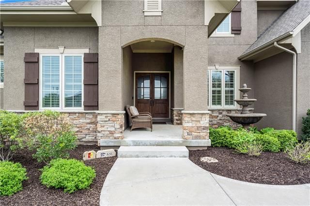 16441 Westgate St, Overland Park, KS 66221
