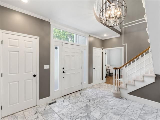 3605 W 129 St, Leawood, KS 66209