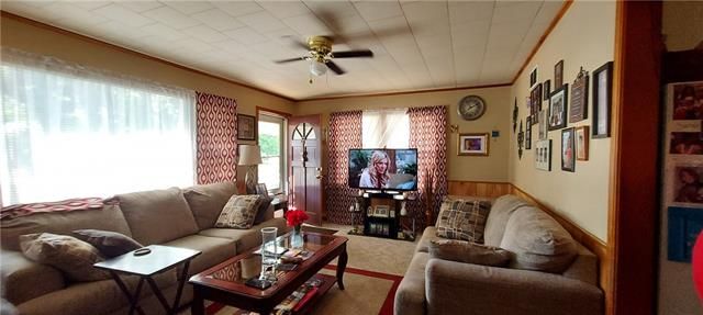 1207 E 7th St, Pittsburg, KS 66762