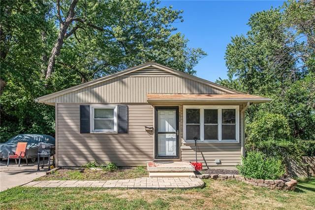 7808 E 48th Ter, Kansas City, MO 64129