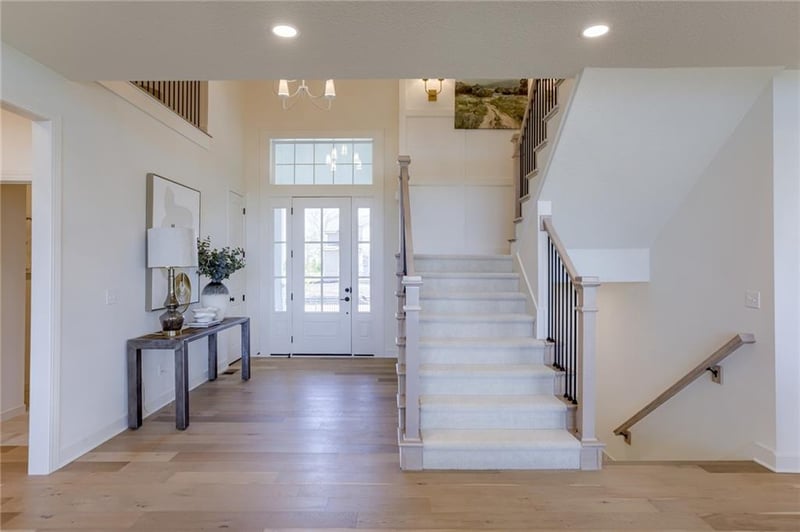 2432 W 177th St, Overland Park, KS 66085