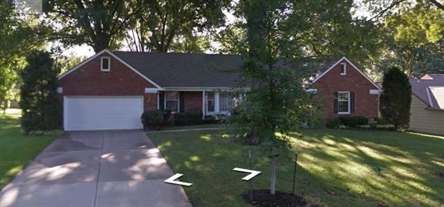 10337 Pawnee Ln, Leawood, KS 66206