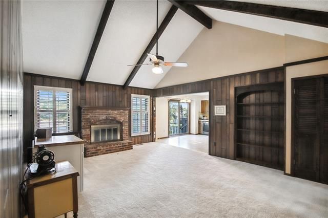 12140 W 103rd Ter, Overland Park, KS 66215