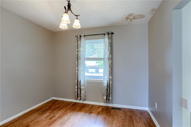 7825 NW 86th Ter, Kansas City, MO 64153
