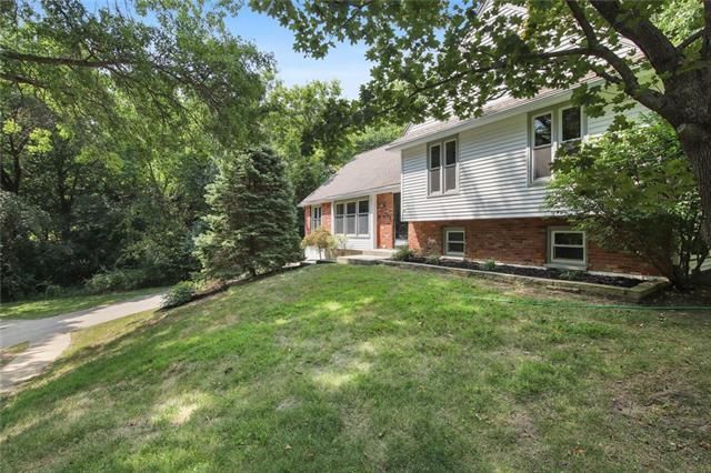 4511 NW 83rd St, Kansas City, MO 64151