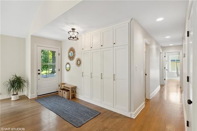 9616 El Monte St, Overland Park, KS 66207
