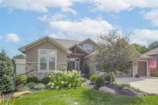 8111 Lone Elm Rd, Lenexa, KS 66220