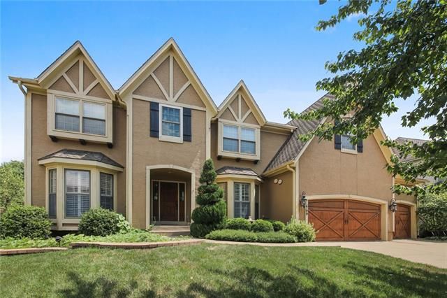 14709 Grandview St, Overland Park, KS 66221