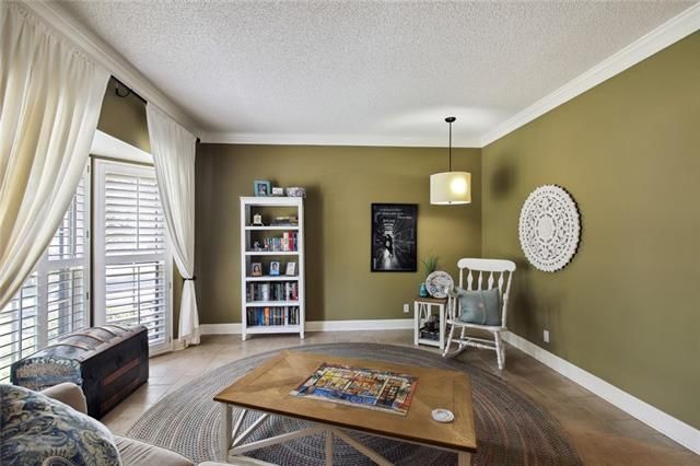 14709 Grandview St, Overland Park, KS 66221