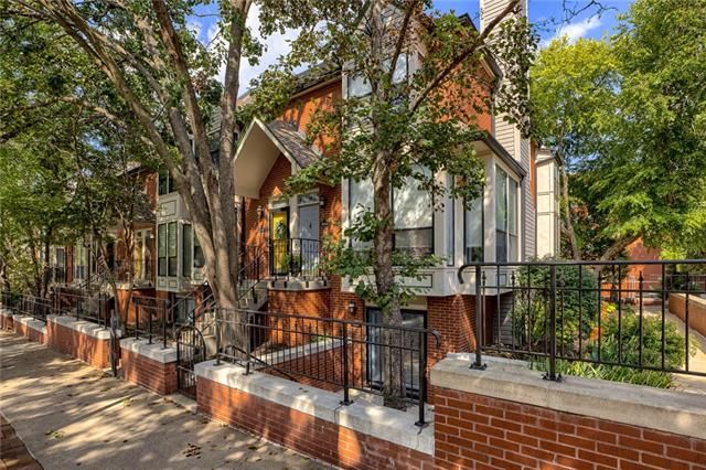 1037 Washington St, Kansas City, MO 64105