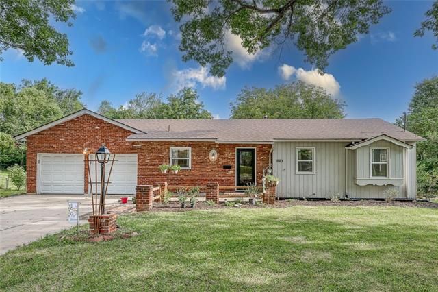 11710 E 74th Ter, Kansas City, MO 64133