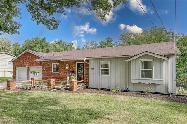 11710 E 74th Ter, Kansas City, MO 64133