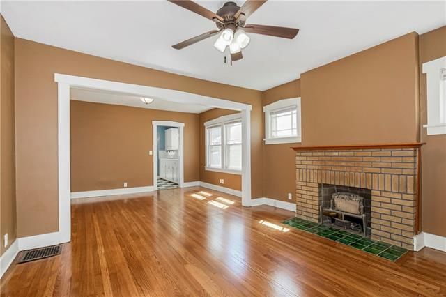 4221 State Line Rd, Kansas City, MO 64111