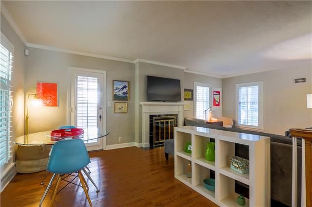 621 E 74th St, Kansas City, MO 64131
