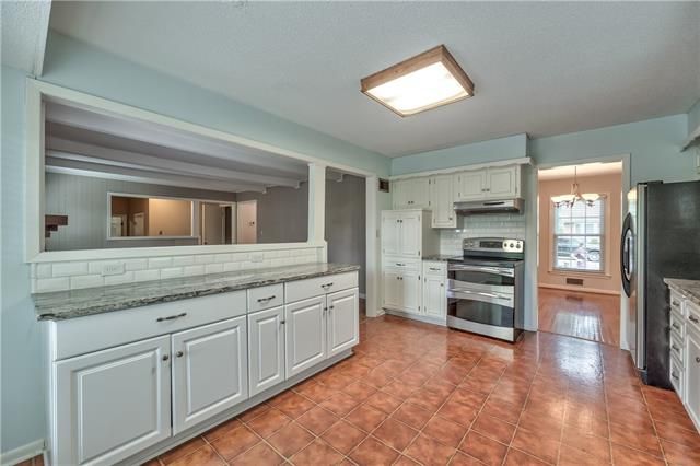 10109 97th Ter, Overland Park, KS 66212