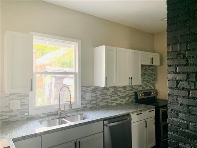 4136 Wabash Ave, Kansas City, MO 64130