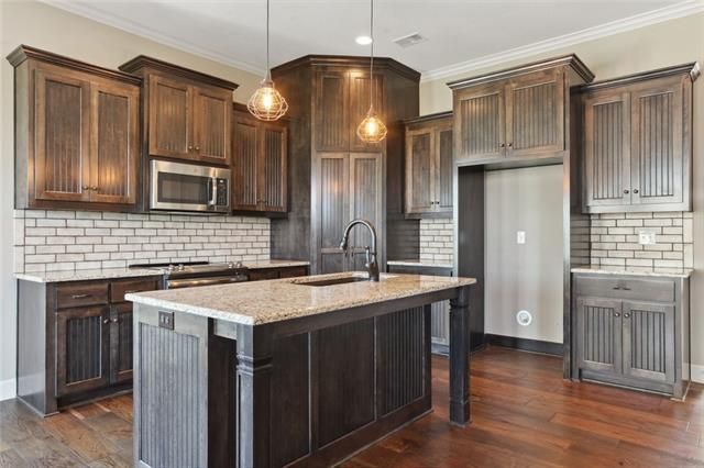 7900 W 166th Pl, Overland Park, KS 66085