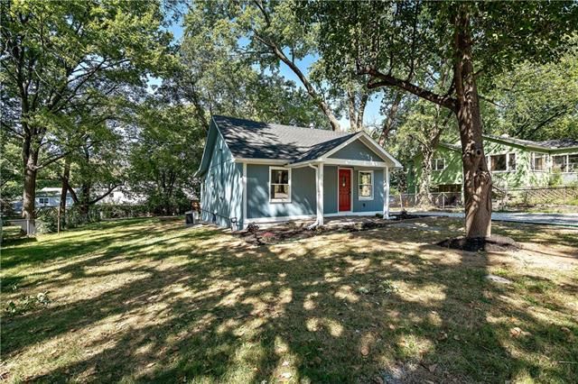 4236 Kelsey Rd, Kansas City, MO 64116