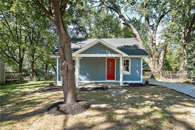 4236 Kelsey Rd, Kansas City, MO 64116
