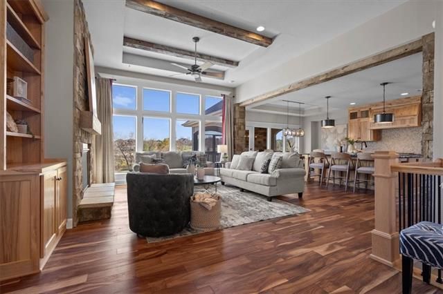 11525 W 152nd St, Overland Park, KS 66221