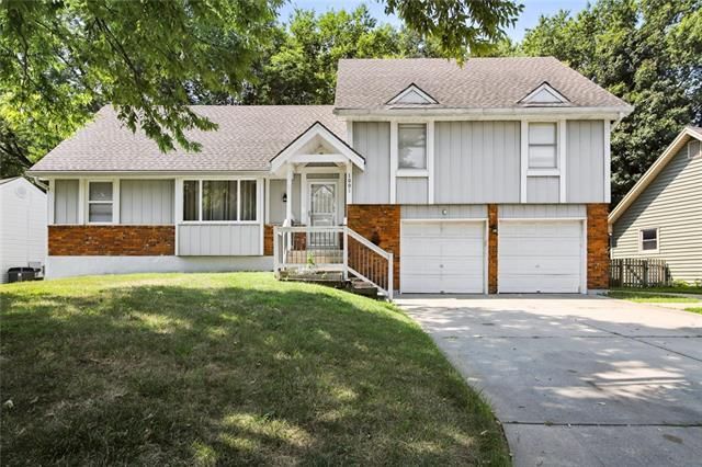 1001 NE 97th St, Kansas City, MO 64155