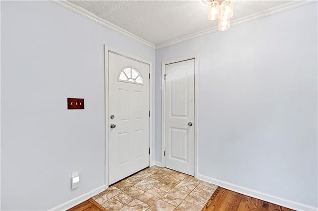 13608 Spring St, Kansas City, MO 64030