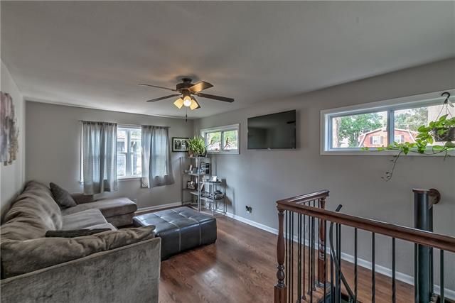 3725 S Spring St, Independence, MO 64055