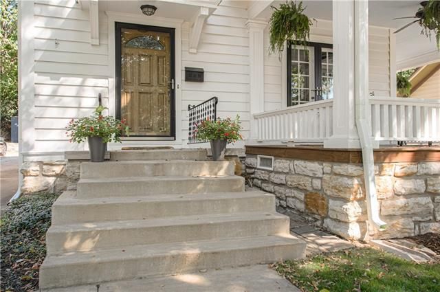 34 E 54th St, Kansas City, MO 64112