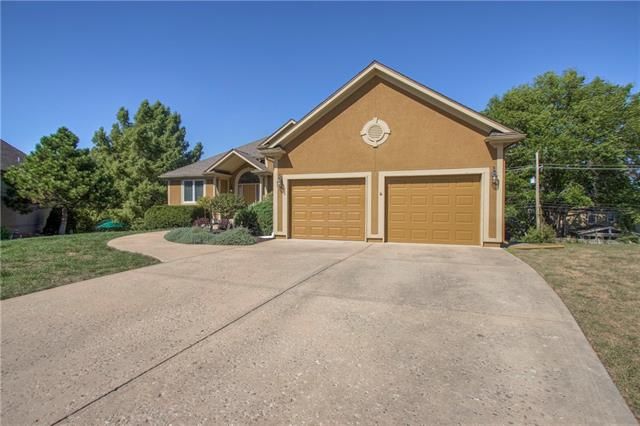 52 E 108th Ter, Kansas City, MO 64114