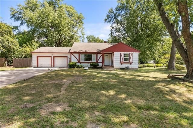 7007 Kentucky Ave, Raytown, MO 64133