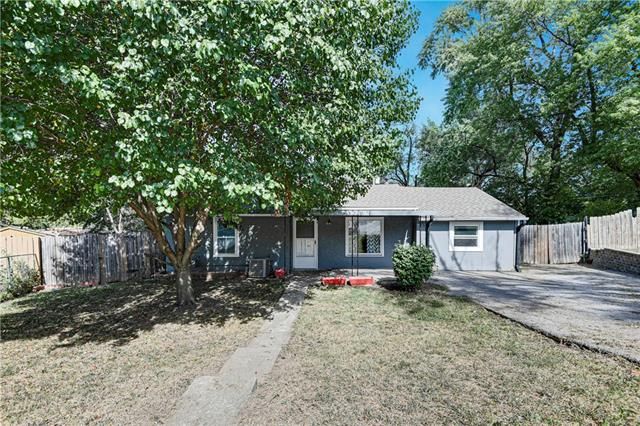 5018 August Ct, Kansas City, KS 66106