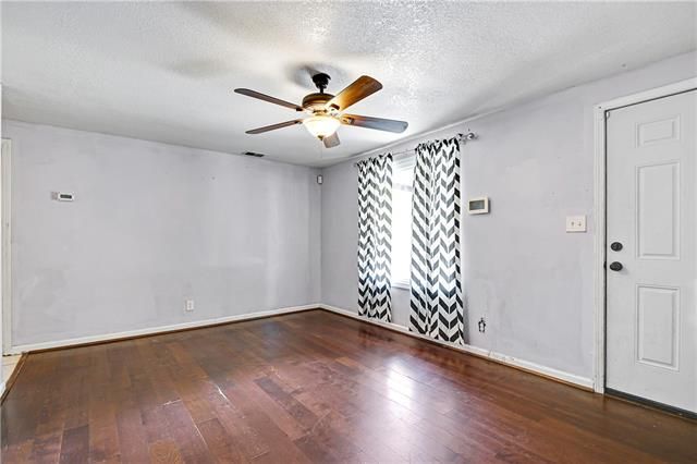 5018 August Ct, Kansas City, KS 66106
