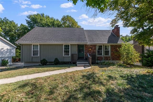 7705 N Stoddard Ave, Kansas City, MO 64152