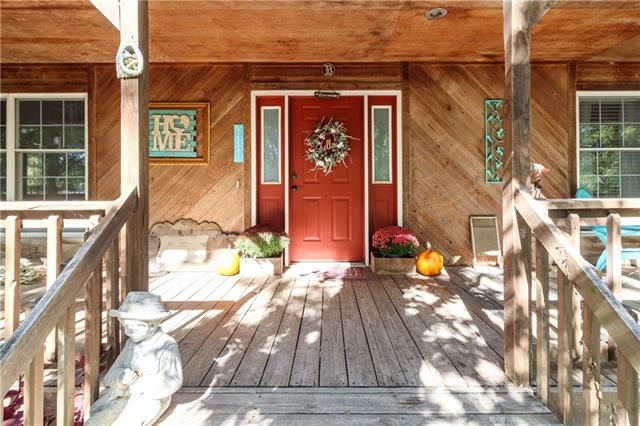 157 SE 215 Rd, Warrensburg, MO 64093