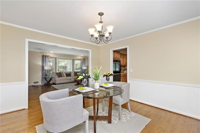 301 W 110th St, Kansas City, MO 64114