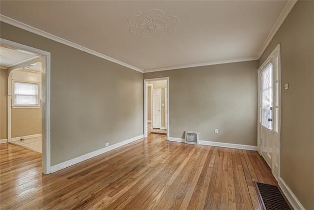 8009 Jefferson St, Kansas City, MO 64114