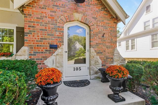 105 E 69th Ter, Kansas City, MO 64113