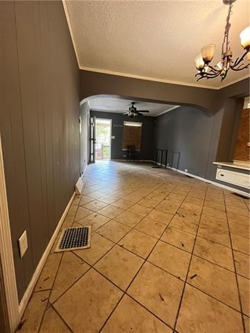 5439 E 28th St, Kansas City, MO 64128