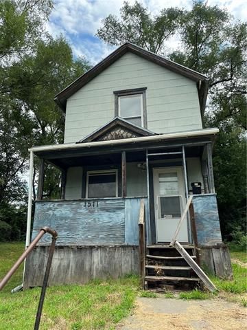 1511 Prospect Ave, St Joseph, MO 64505