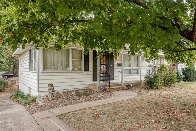 6703 E 99th St, Kansas City, MO 64134