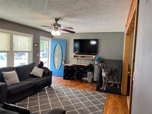 403 Suncrest Dr, Pittsburg, KS 66762