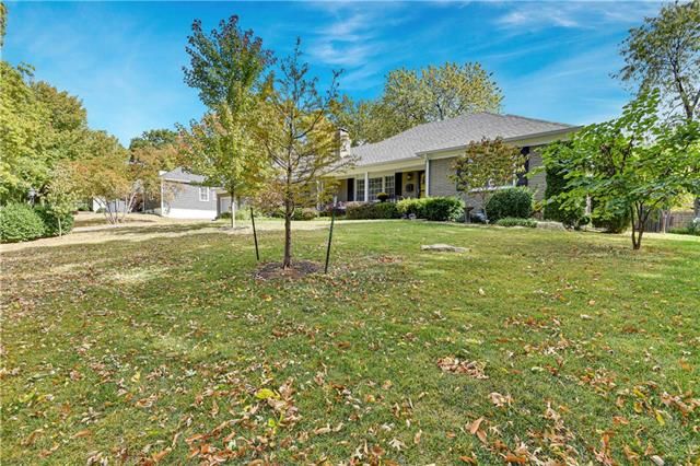 9817 Jarboe St, Kansas City, MO 64114